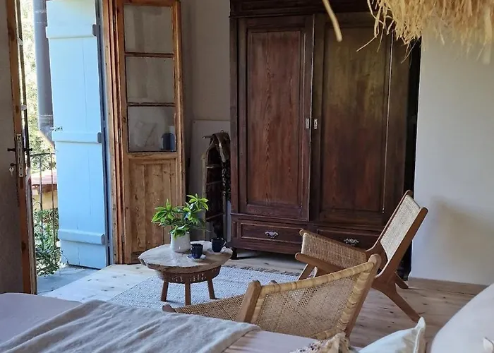 Eftihia Κατούνα